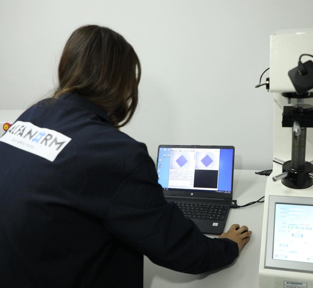 tahribatli-test-laboratuvar-hizmetleri-10